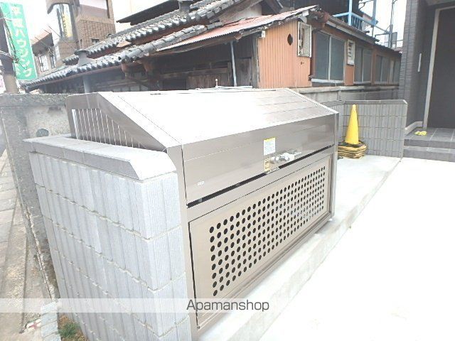高崎線 桶川駅 徒歩8分 3階建 築9年の外観写真