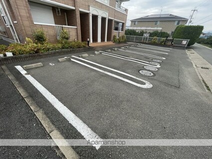 和歌山県有田郡有田川町大字野田[2LDK/55.37m2]の駐車場