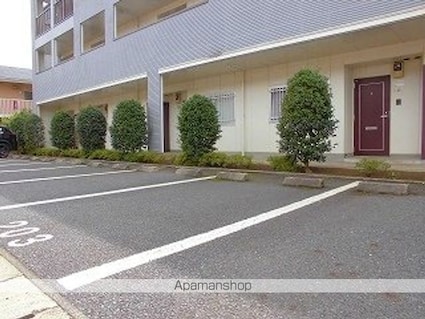 シャルマン[2DK/46.44m2]の駐車場