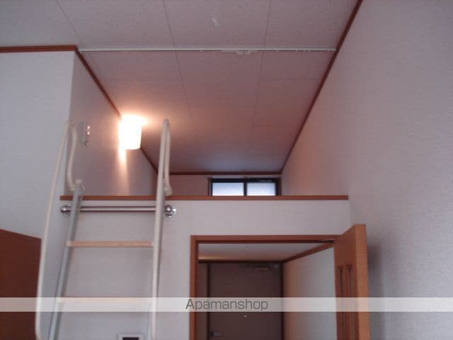 メインシティガーデン 新井弐番館の内装写真