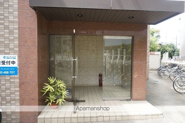 プレアール寝屋川高柳の玄関写真