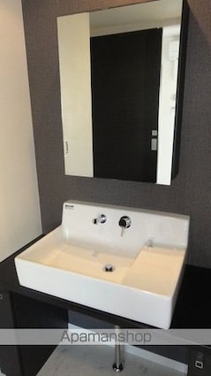 愛知県名古屋市東区泉３丁目[2LDK/59.33m2]の洗面所