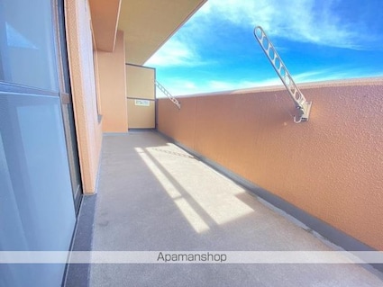 ダイアパレス太田第５　[3LDK/73.86m2]のバルコニー