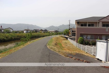 広島県府中市中須町[2LDK/65.64m2]の周辺1