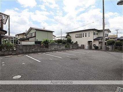 カプリコート[1K/34.16m2]の駐車場