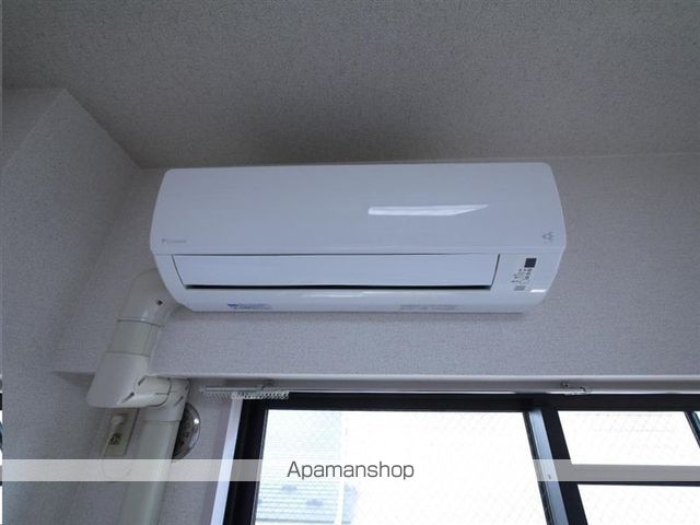 ロイヤルヒルズ鶴巻の内装写真