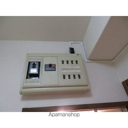 東京都港区元麻布３丁目[2LDK/63.5m2]の内装3