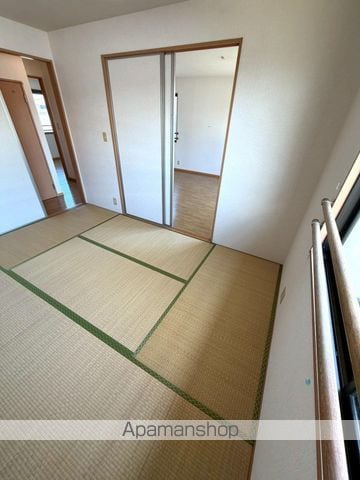 エバーグリーンC棟の内装写真