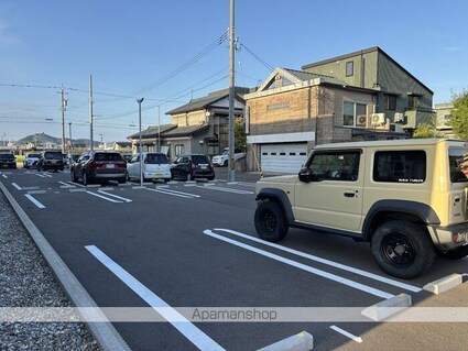 ＤーＲＯＯＭ水落町[1LDK/30.73m2]の駐車場