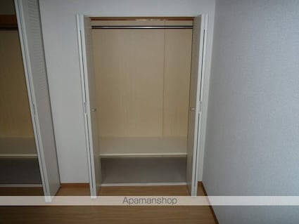 ロイヤルヒル守山[2LDK/58.5m2]の収納