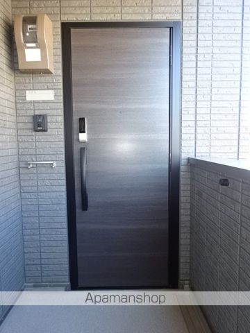 エクセレント東朝日町19の玄関写真