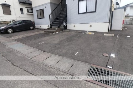 サン・メゾン[2DK/50.42m2]の駐車場