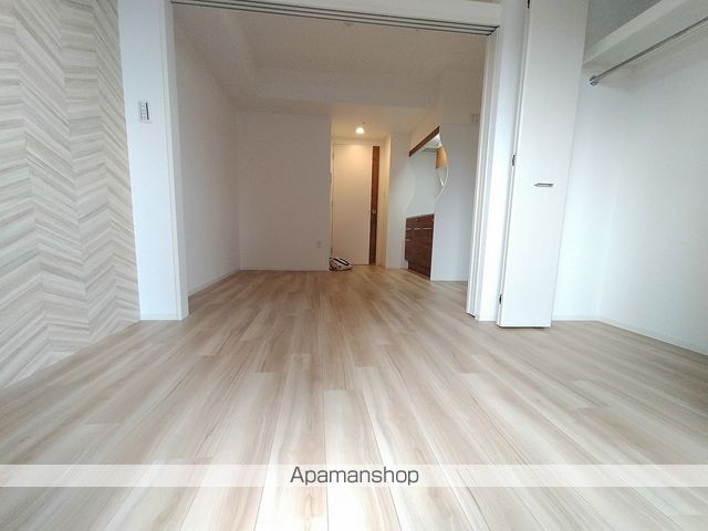ADVANCE江坂ラシュレの内装写真