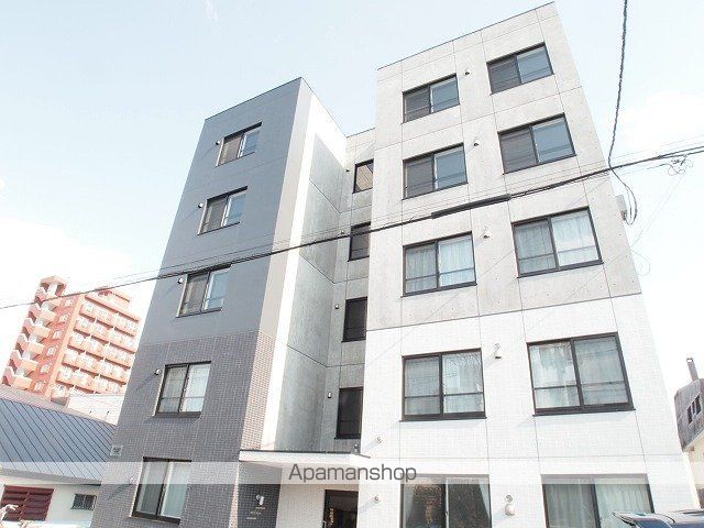 BASE TEYNEの外観写真