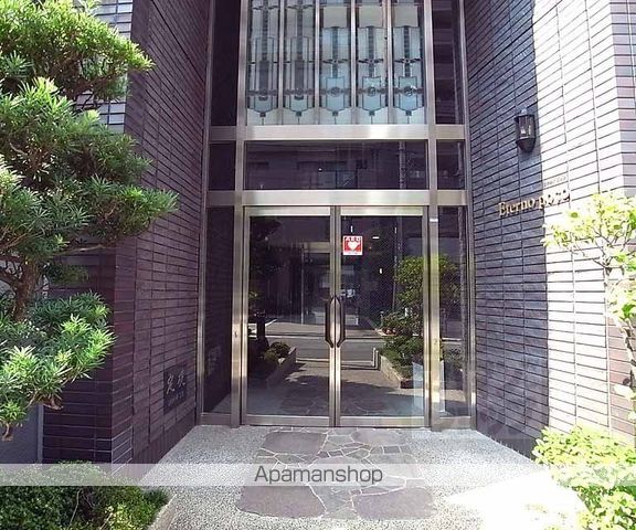 エテルノポッソの玄関写真