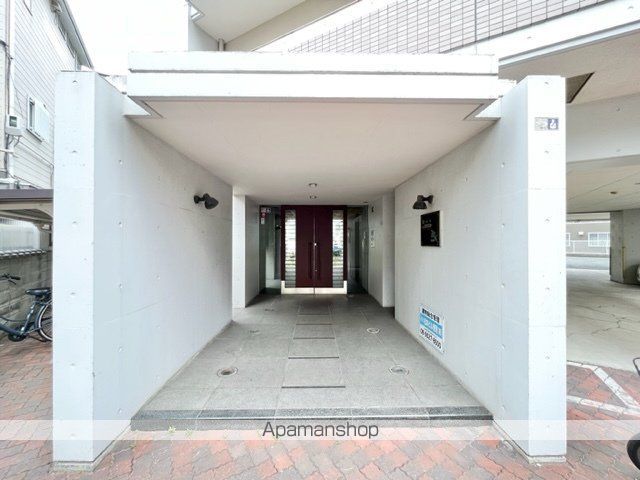 ルーエーベル常光寺壱番館の玄関写真
