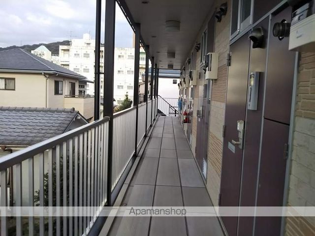 レオパレスクレセント山越の玄関写真
