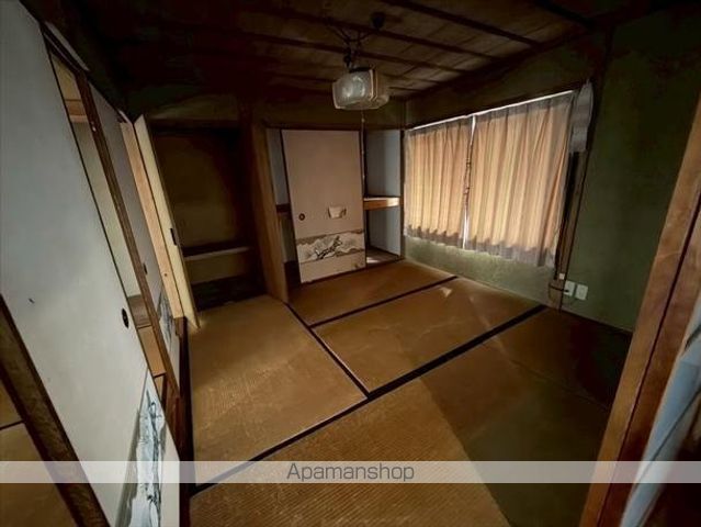 ポルテ内海貸家の内装写真