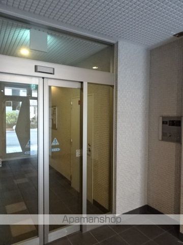 アースブルージュの玄関写真