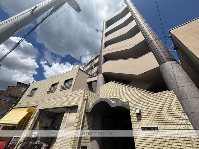 八坂1番館の外観写真
