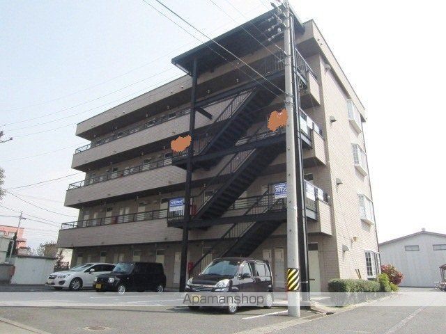 コーポ・ビックウェイブS棟の外観写真