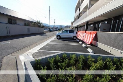 香川県高松市上福岡町[1K/31.35m2]の駐車場
