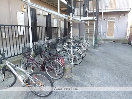 バーデーハイツ[1DK/40m2]の駐車場