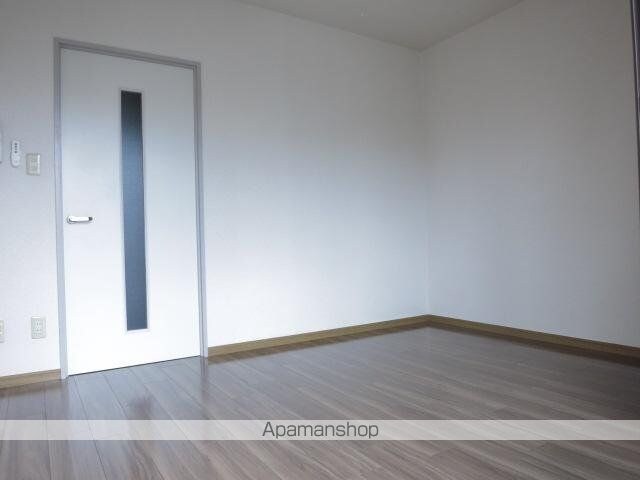 ロイヤルメゾン中丸[1K/21.18m2]のリビング・居間