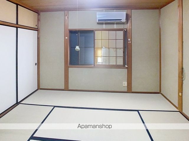目比町東瀬古戸建ての内装写真