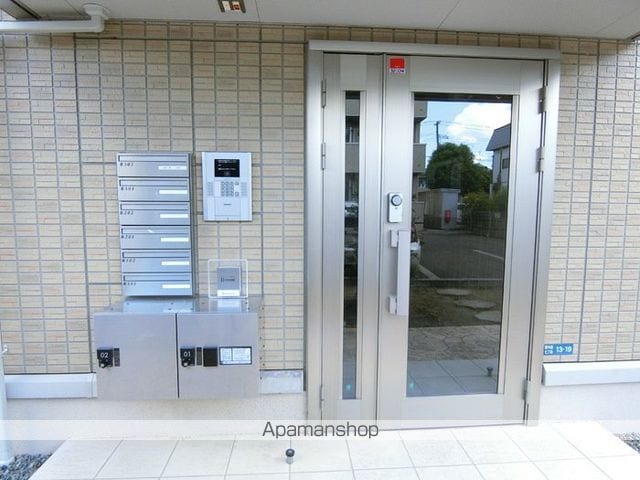 グランビア Bの玄関写真