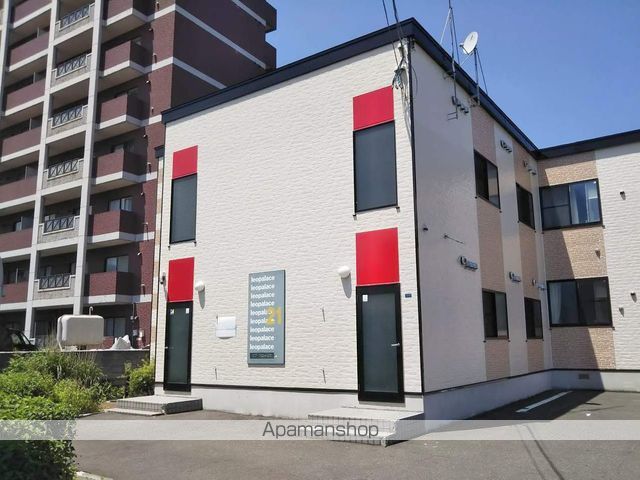 レオパレスリブ クローリスの外観写真