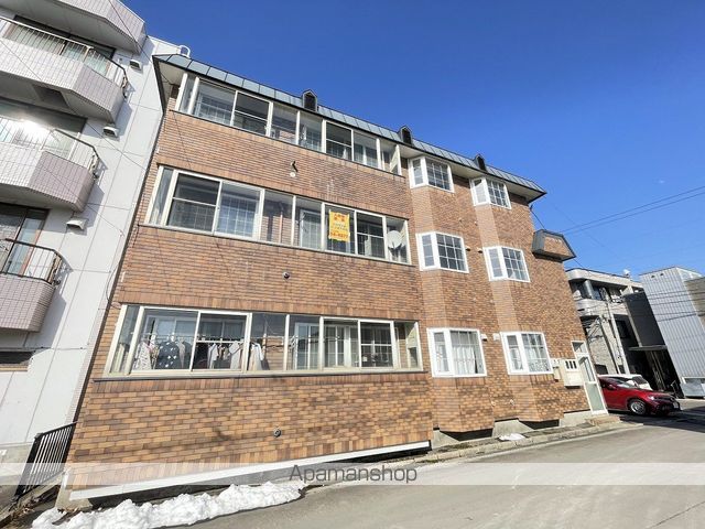 小山内マンションBの外観写真