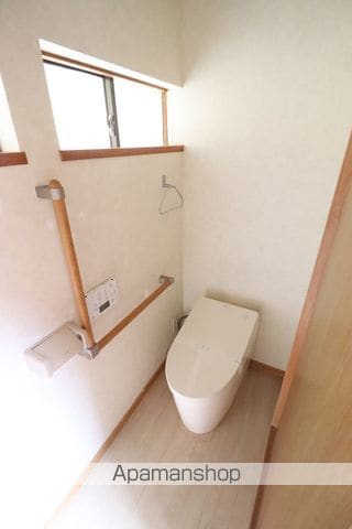 高岡市太田渋谷84戸建の内装写真