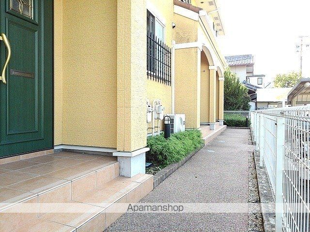 バロン・四辻の玄関写真