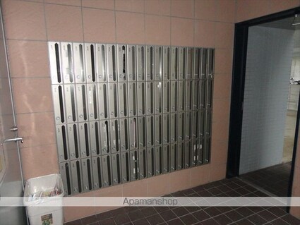 ミタニマンションⅢ[1K/25.65m2]のエントランス1