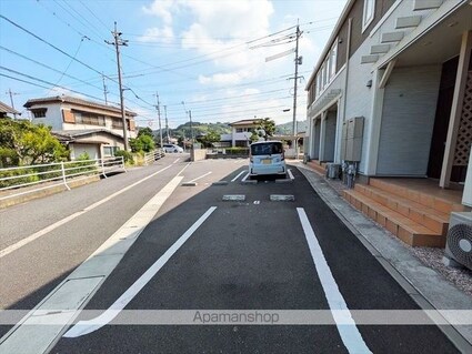 エアリーこまち[2LDK/59.14m2]の駐車場
