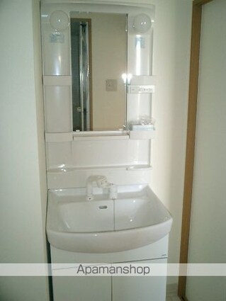 ベルヴィ栗東[2LDK/53m2]の洗面所