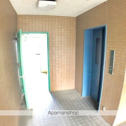 滋賀県守山市二町町[1LDK/52m2]のエントランス1