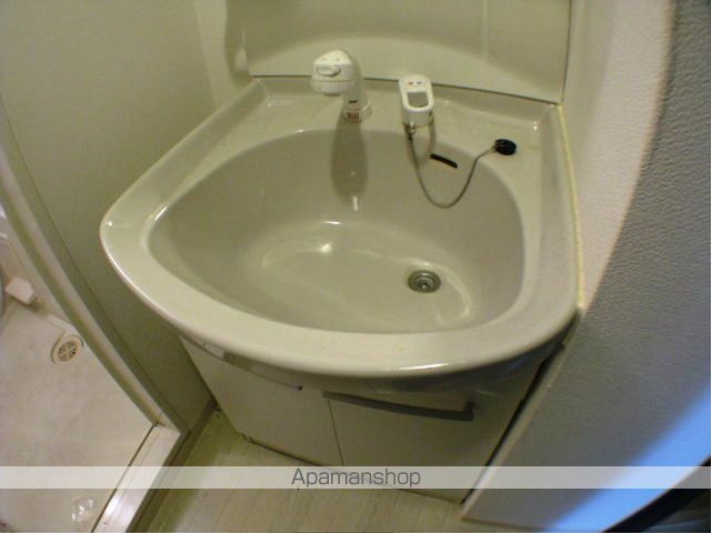 リタ コートの内装写真