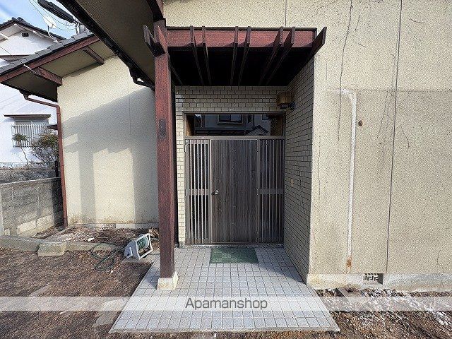可部6丁目戸建ての玄関写真
