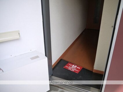 レオパレスかたや[1K/22.35m2]の玄関