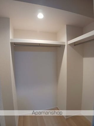 ラクーン守山[1LDK/42.59m2]の収納