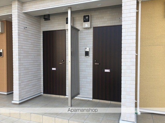 愛媛県四国中央市中曽根町[1K/31.65m2]のエントランス3