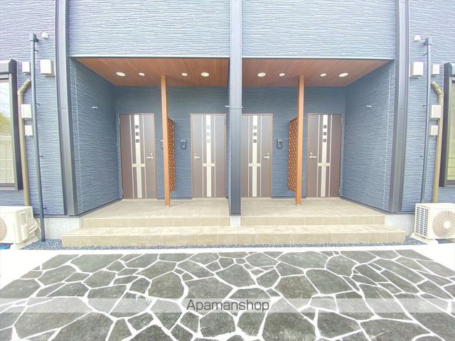 グランシャリオ アルファ Bの玄関写真