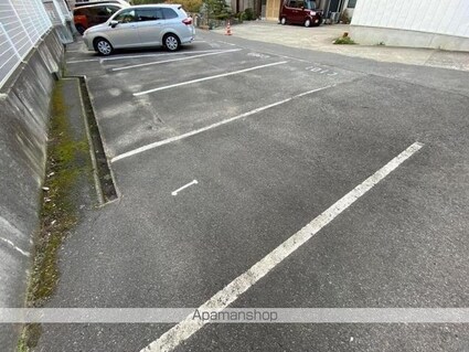 香川県高松市成合町[1LDK/45.81m2]の駐車場