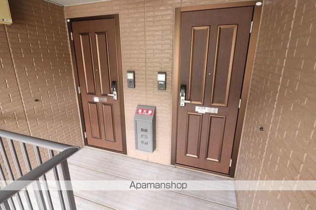 セジュール県庁東の外観写真