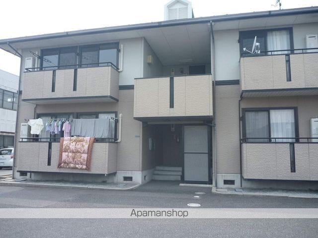 ラルカンシェルB棟の外観写真