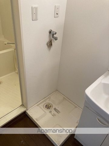 ファーストクラス空港西の内装写真