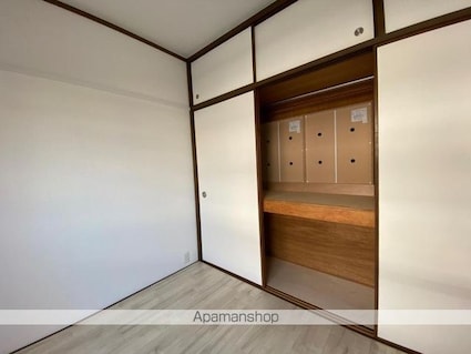 Ｋ’ｓＢ三条Ⅰ・Ⅱ[3LDK/79.2m2]の収納