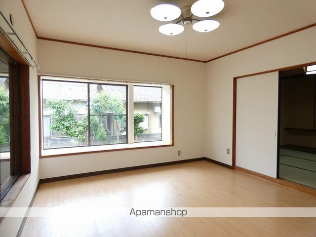 磐田市 2階建 築41年の内装写真